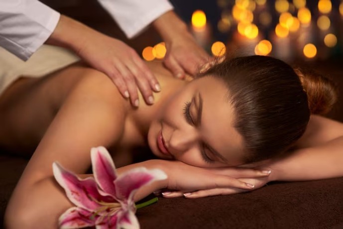 masseuse-professionnelle-vous-propose-un-moment-de-detente-inoubliable-big-0